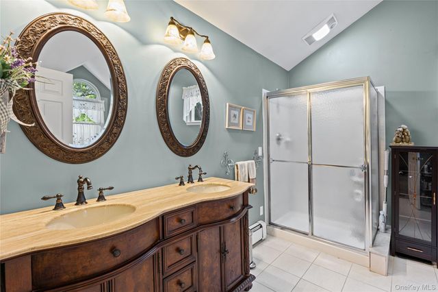8 Frontier Trail, Manorville, NY 11949