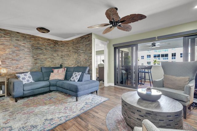 330 SE 20th Avenue 314, Deerfield Beach, FL 33441