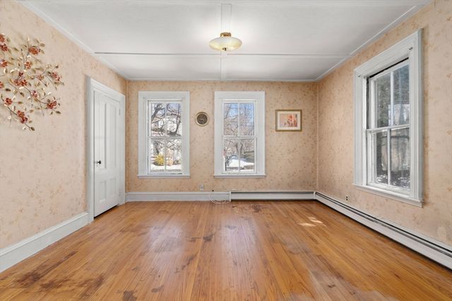 7 High St, Natick, MA 01760