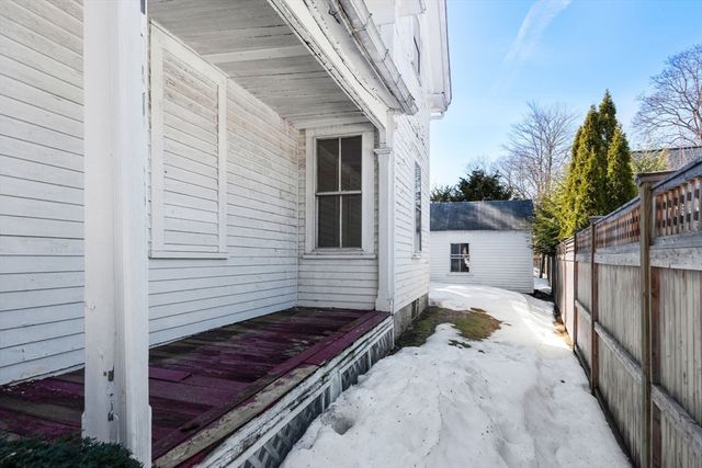 7 High St, Natick, MA 01760