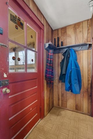 7 High St, Natick, MA 01760