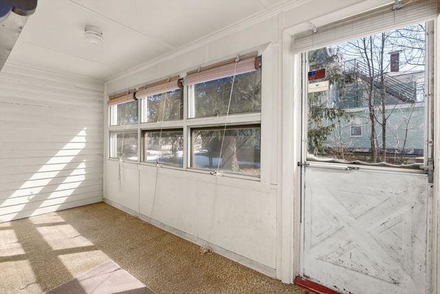 7 High St, Natick, MA 01760