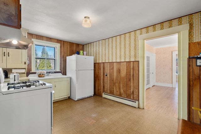 7 High St, Natick, MA 01760