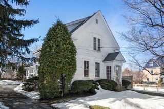 7 High St, Natick, MA 01760