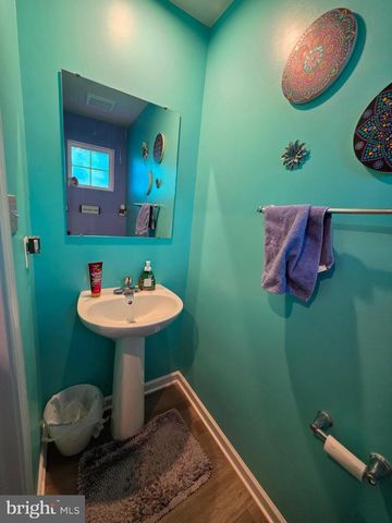 124 BIBURY ST, Martinsburg, WV 25405