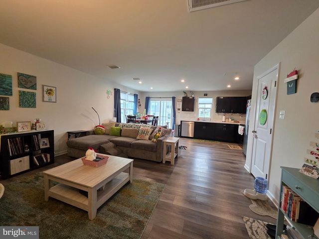 124 BIBURY ST, Martinsburg, WV 25405