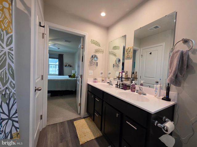 124 BIBURY ST, Martinsburg, WV 25405