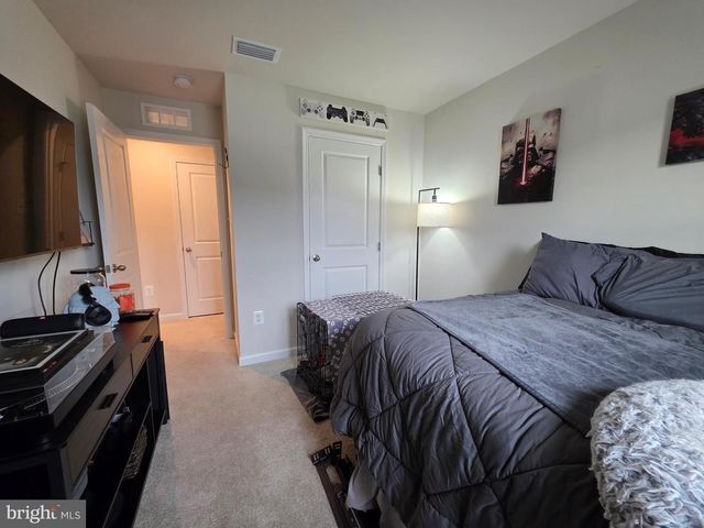 124 BIBURY ST, Martinsburg, WV 25405