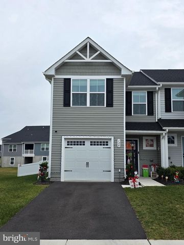 124 BIBURY ST, Martinsburg, WV 25405