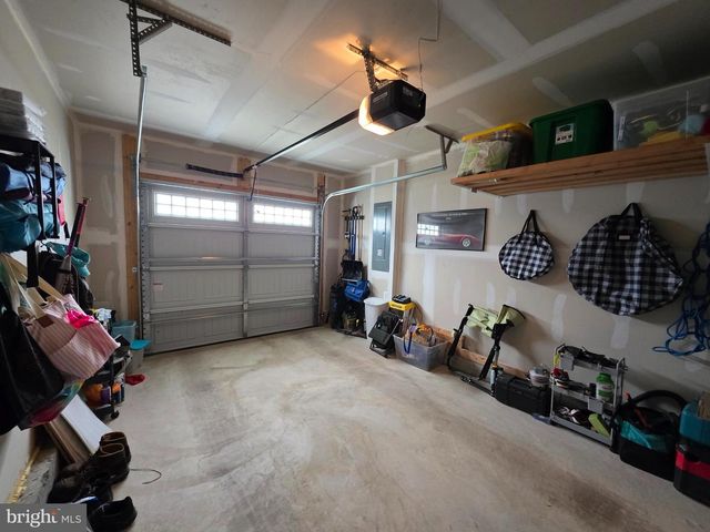 124 BIBURY ST, Martinsburg, WV 25405