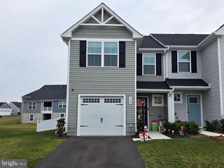 124 BIBURY ST, Martinsburg, WV 25405