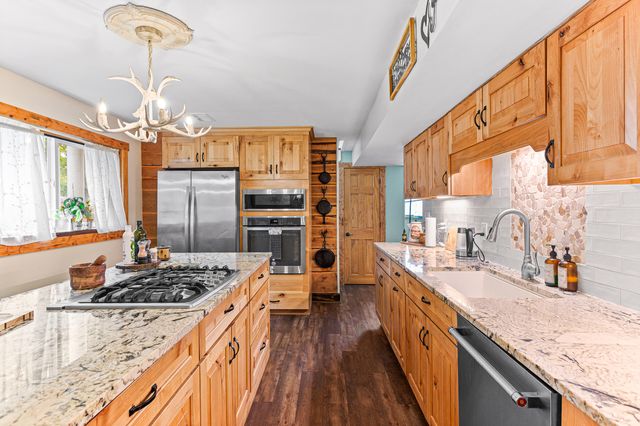 718 Panorama, Milford Vlg, MI 48381