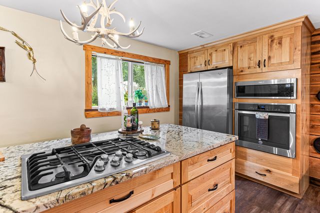 718 Panorama, Milford Vlg, MI 48381