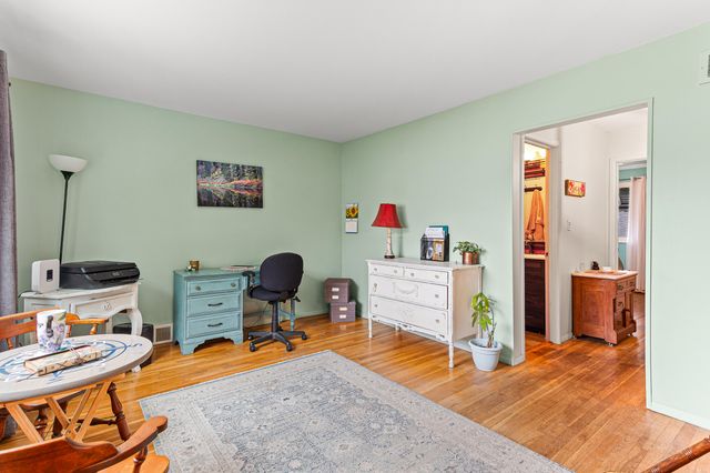 718 Panorama, Milford Vlg, MI 48381