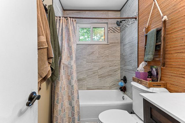 718 Panorama, Milford Vlg, MI 48381