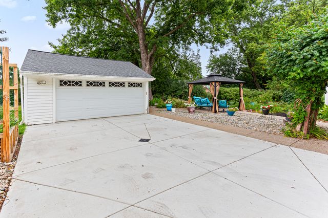 718 Panorama, Milford Vlg, MI 48381
