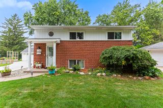 718 Panorama, Milford Vlg, MI 48381