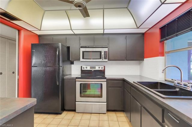 4133 Lakewood BLVD E27, Naples, FL 34112