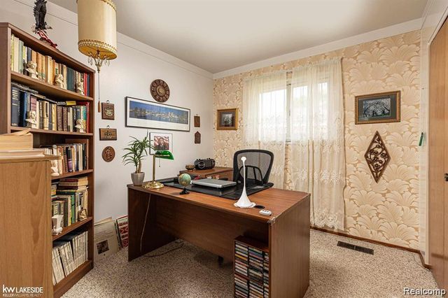 25810 Virginia Drive, Warren, MI 48091