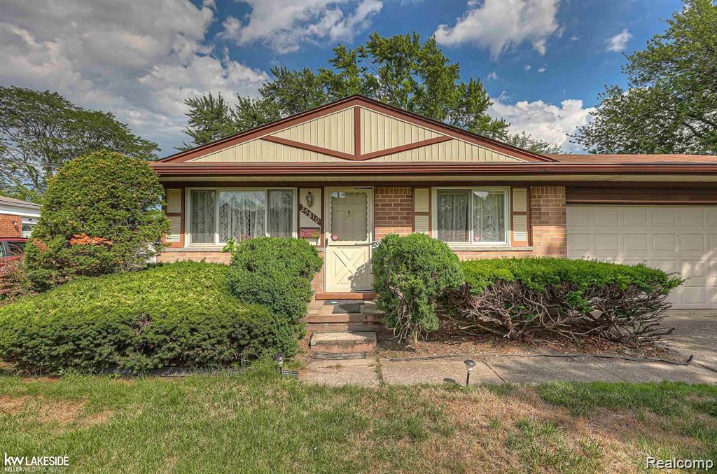 25810 Virginia Drive, Warren, MI 48091