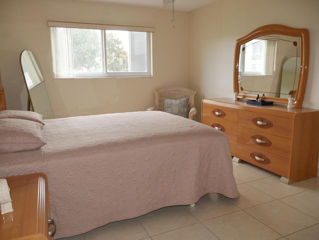 721 Lori Drive 208, Palm Springs, FL 33461