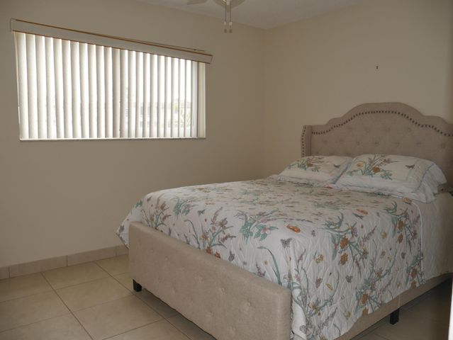 721 Lori Drive 208, Palm Springs, FL 33461