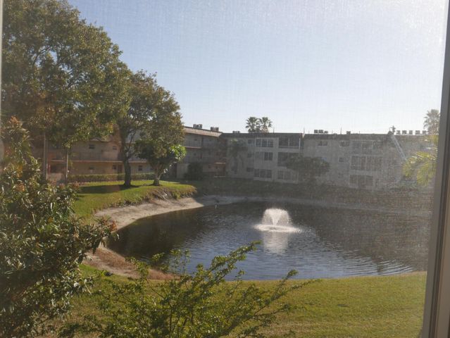 721 Lori Drive 208, Palm Springs, FL 33461