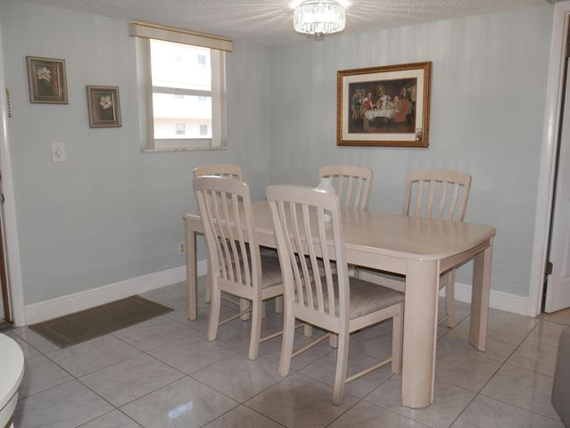 721 Lori Drive 208, Palm Springs, FL 33461