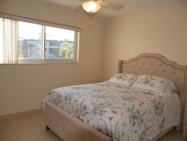 721 Lori Drive 208, Palm Springs, FL 33461