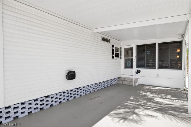 10390 Wales LOOP, Bonita Springs, FL 34135