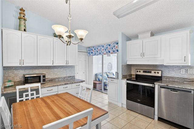 10390 Wales LOOP, Bonita Springs, FL 34135