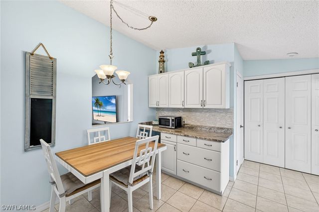 10390 Wales LOOP, Bonita Springs, FL 34135