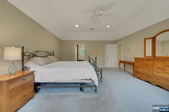 5 Pelican Court, Paramus, NJ 07652