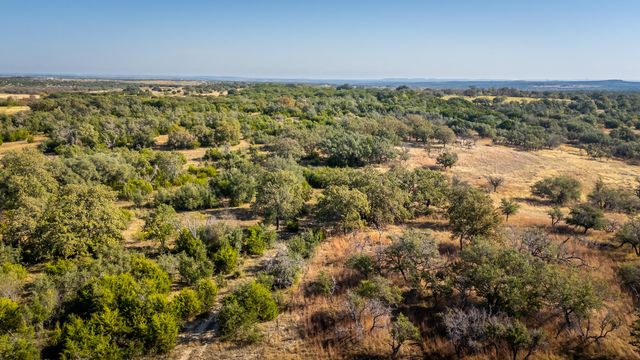 1260 County Road 2001, Lampasas, TX 76550