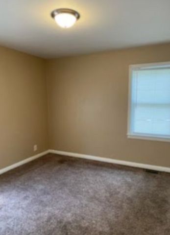 436 Gary Hills Dr, Clarksville, TN 37043