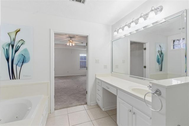 215 Pecanwood Drive, Lake Charles, LA 70605