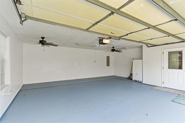 215 Pecanwood Drive, Lake Charles, LA 70605