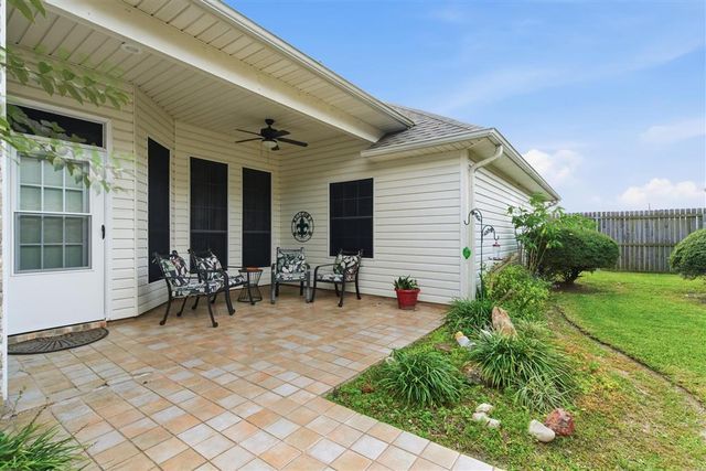 215 Pecanwood Drive, Lake Charles, LA 70605