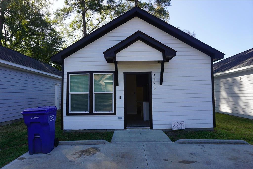 9773 Blackgum Street, Willis, TX 77318