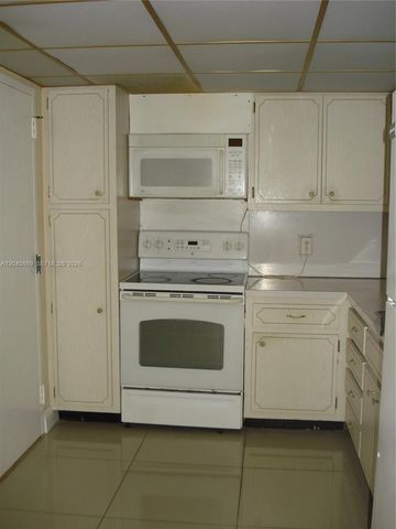 1965 S Ocean Drive 10P, Hallandale Beach, FL 33009