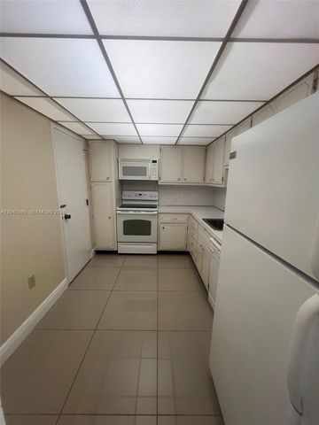 1965 S Ocean Drive 10P, Hallandale Beach, FL 33009