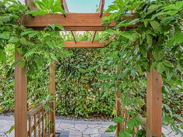 226 SW Palm Cove Drive, Palm City, FL 34990