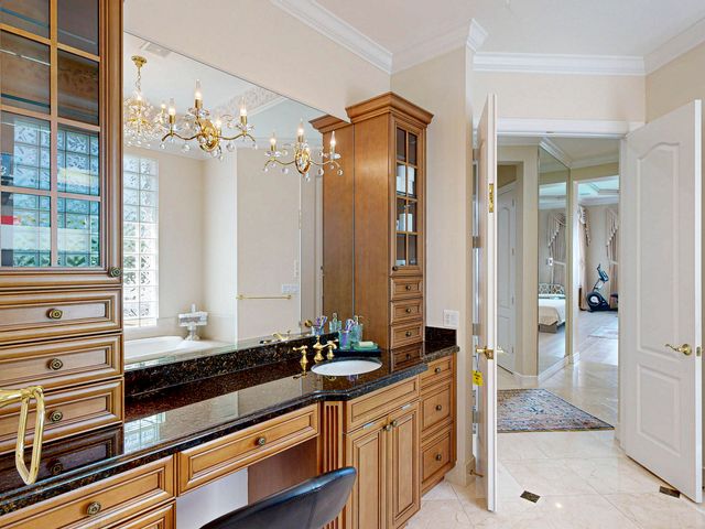 226 SW Palm Cove Drive, Palm City, FL 34990