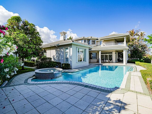 226 SW Palm Cove Drive, Palm City, FL 34990