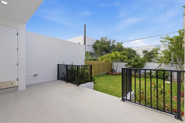 821 SW 1st Street, Fort Lauderdale, FL 33312