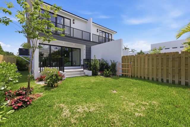 821 SW 1st Street, Fort Lauderdale, FL 33312