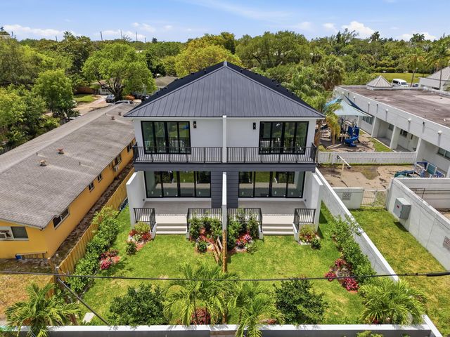 821 SW 1st Street, Fort Lauderdale, FL 33312
