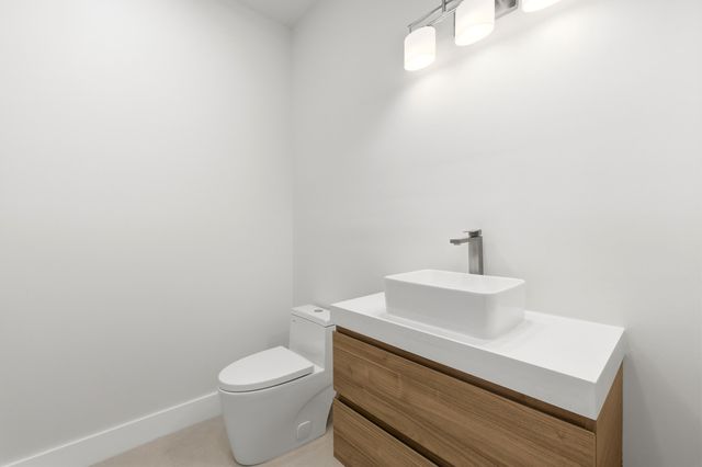 821 SW 1st Street, Fort Lauderdale, FL 33312