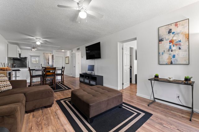 5275 NW 10th Court 305, Plantation, FL 33313