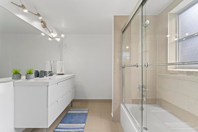 5275 NW 10th Court 305, Plantation, FL 33313